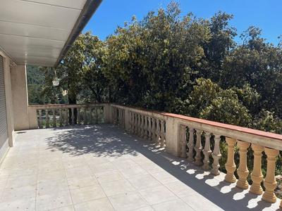 Maison traditionnelle - 250 m² - 12 pièces