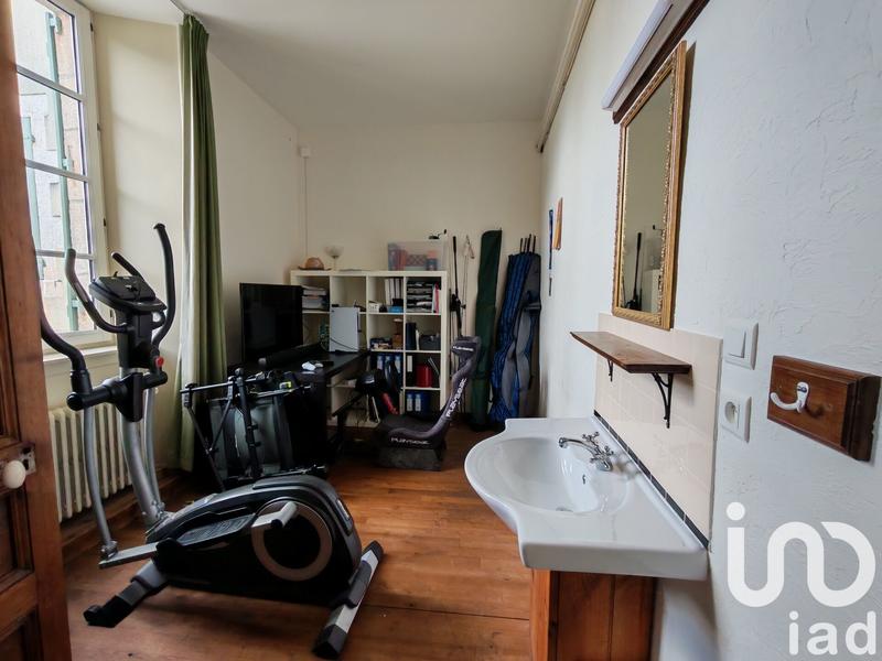 Maison - 235 m² - 10 pièces