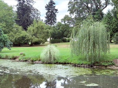 Propriété - 469 m² - 12 pièces