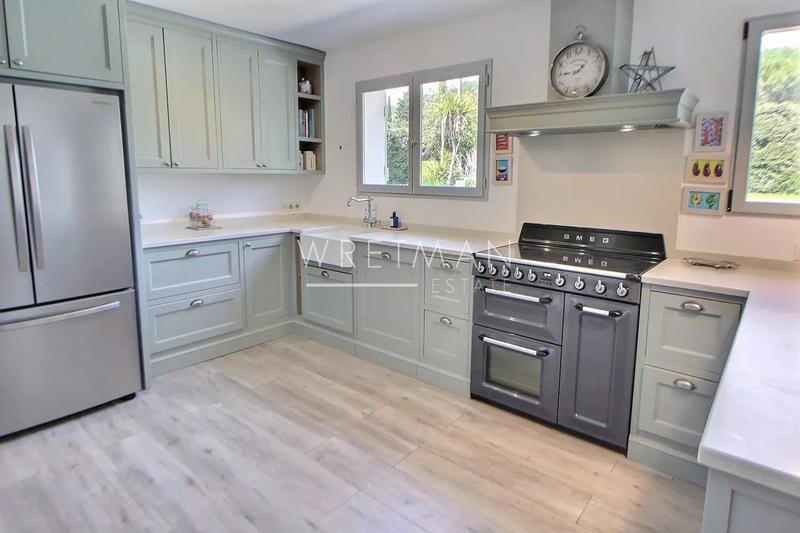 Villa - 218 m² - 7 pièces