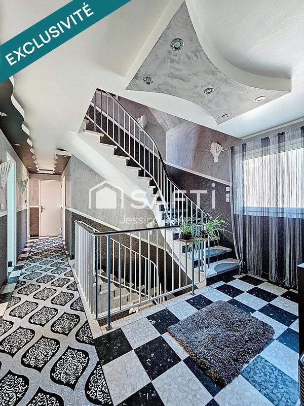 Maison - 265 m² - 11 pièces