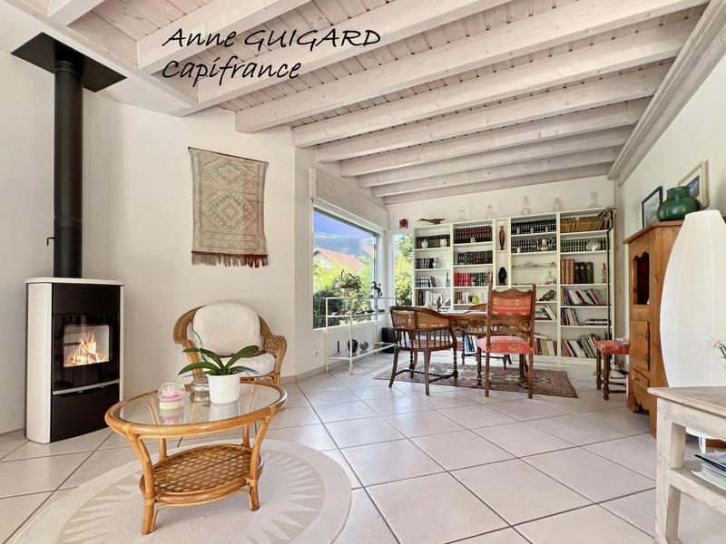 Maison - 232 m² - 7 pièces