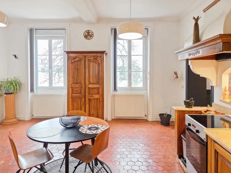 Appartement - 197 m² - 5 pièces