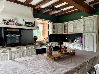 Maison - 203 m² - 6 pièces