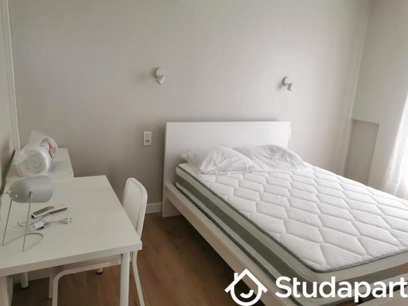 Chambre - 11 m² - 1 pièce