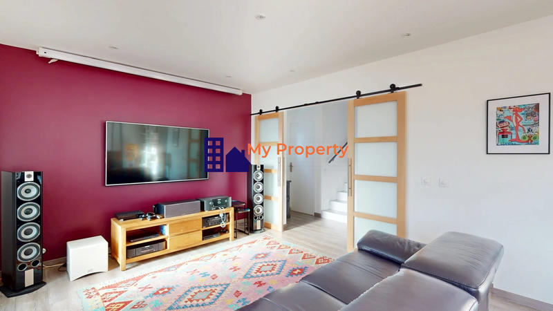 Maison - 96 m² - 5 pièces