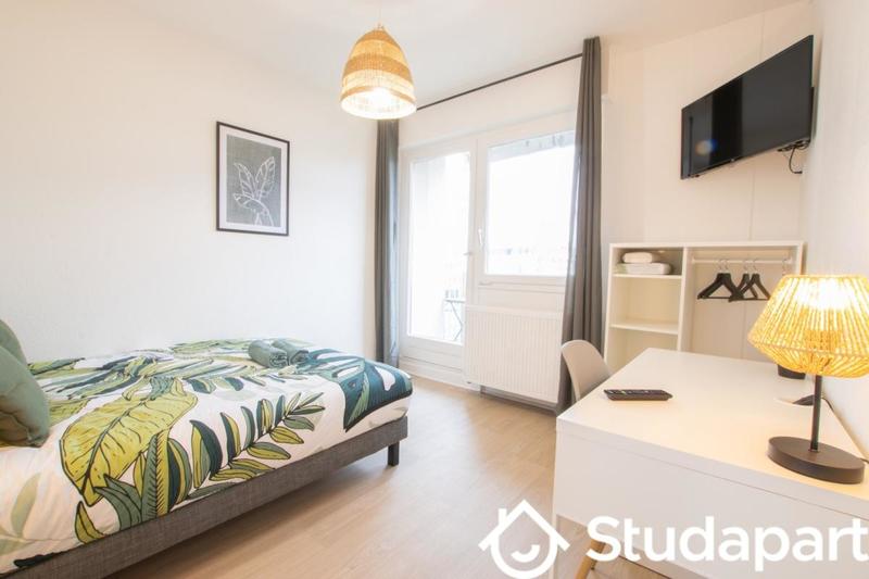 Chambre - 14 m² - 1 pièce