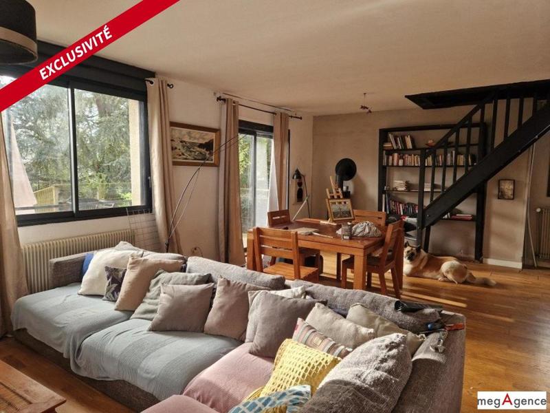 Maison - 225 m² - 9 pièces