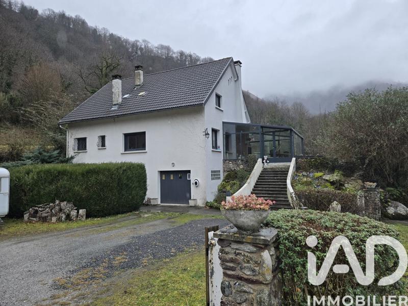 Maison - 186 m² - 6 pièces