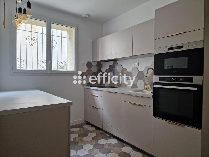 Maison - 197 m² - 9 pièces