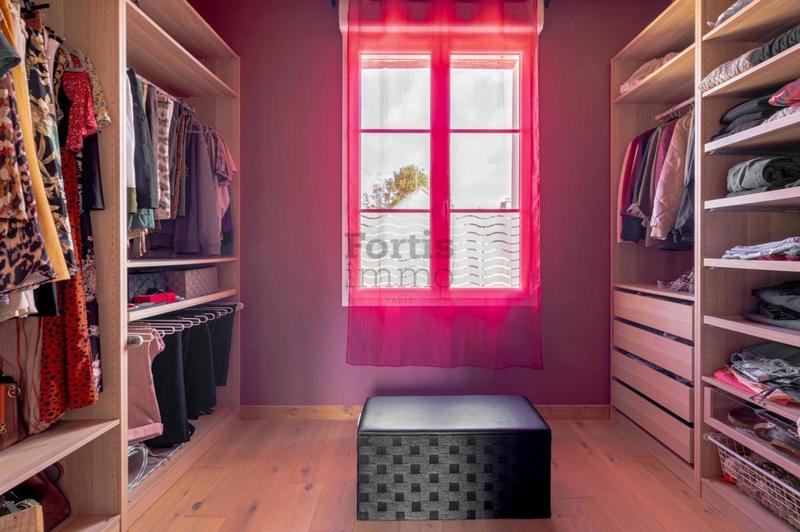 Corps de ferme - 353 m² - 11 pièces