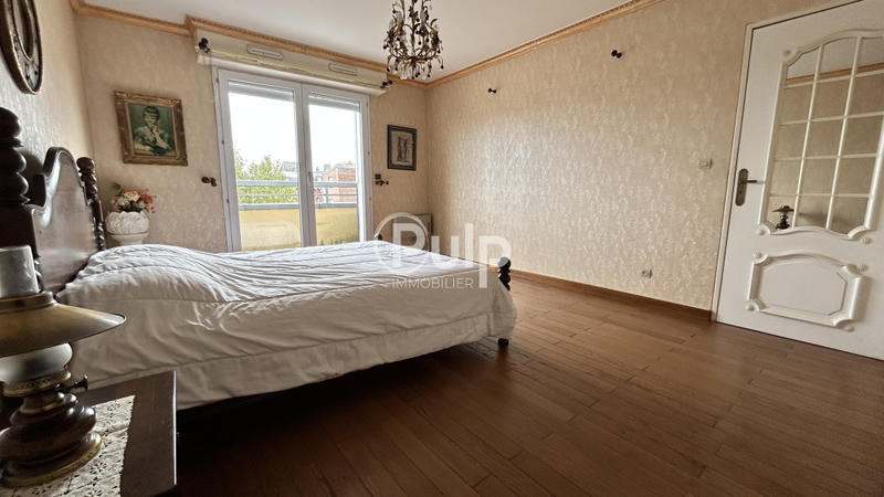 Appartement - 111 m² - 6 pièces