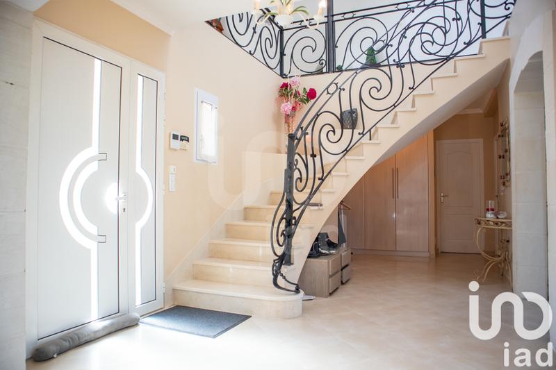 Maison - 210 m² - 8 pièces