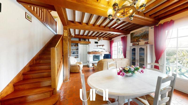 Maison - 127 m² - 6 pièces