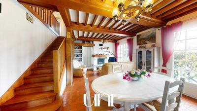 Maison - 127 m² - 6 pièces