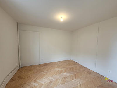 Appartement - 79 m² - 3 pièces