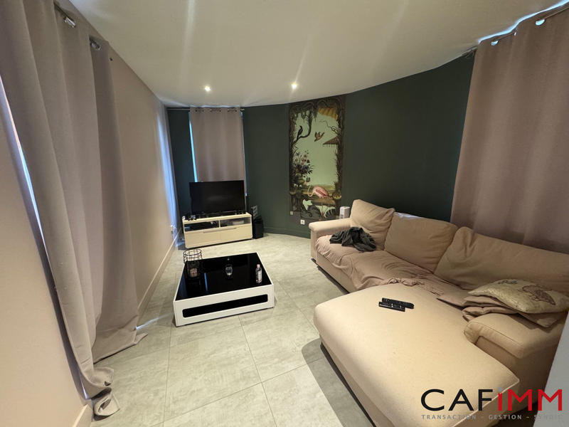 Maison - 140 m² - 6 pièces