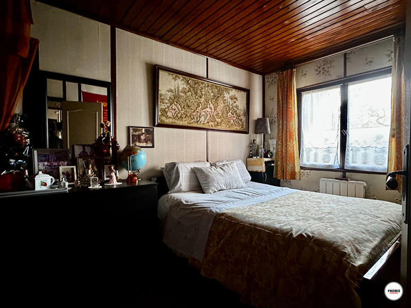 Maison - 256 m² - 12 pièces