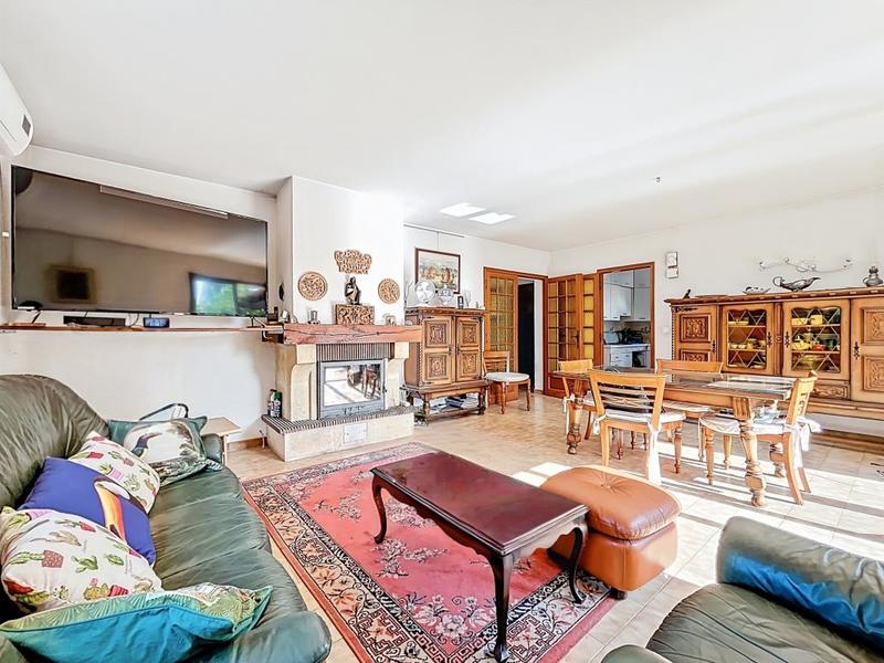 Maison - 185 m² - 7 pièces