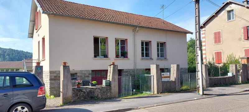 Maison - 140 m² - 8 pièces