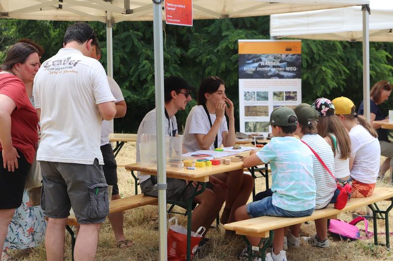 Jeux, jouons, jouets ...