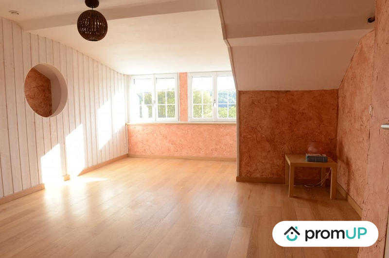 Maison - 180 m² - 8 pièces