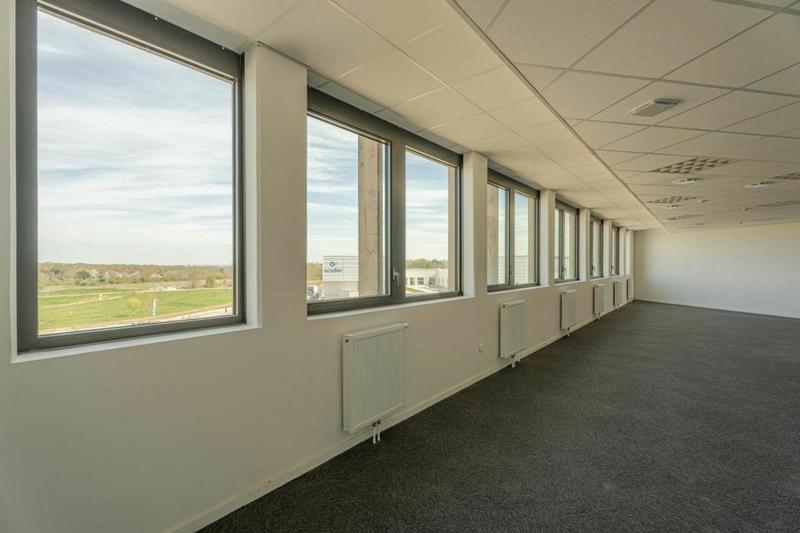 Bureau - 93 m²