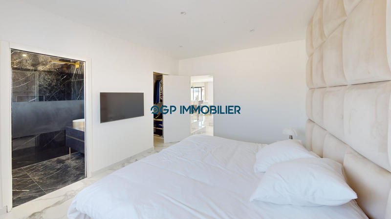 Maison contemporaine - 179 m² - 6 pièces