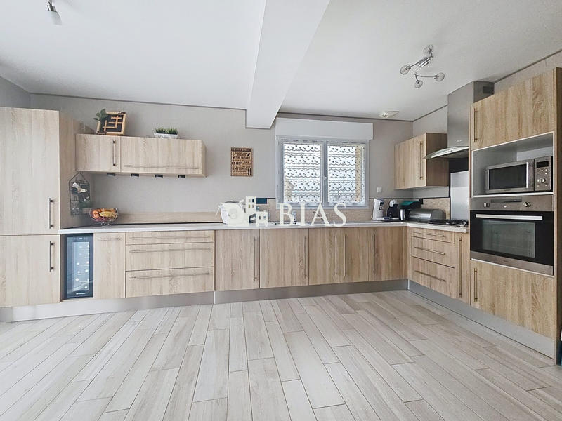 Maison - 100 m² - 5 pièces