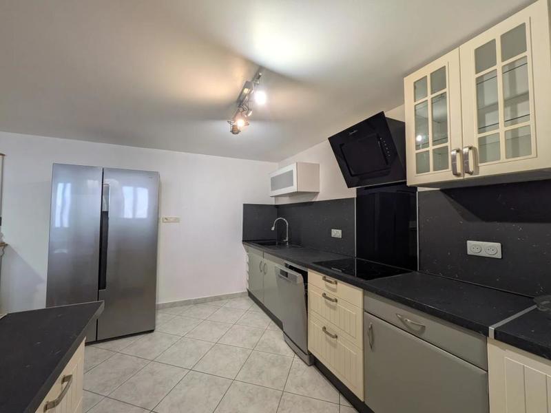 Appartement - 77 m² - 3 pièces