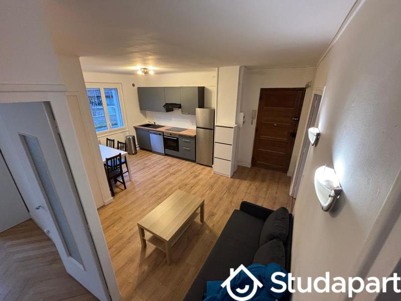 Chambre - 10 m² - 1 pièce