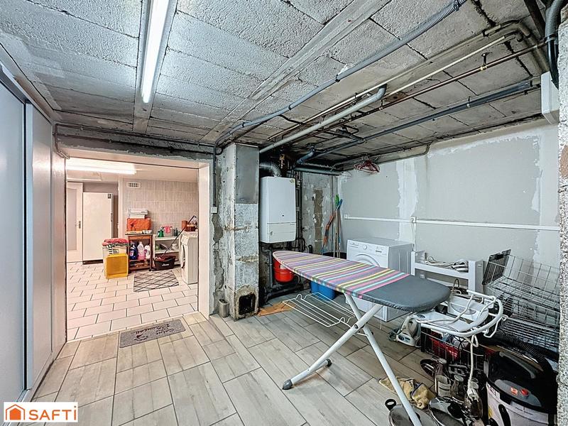 Maison - 152 m² - 7 pièces