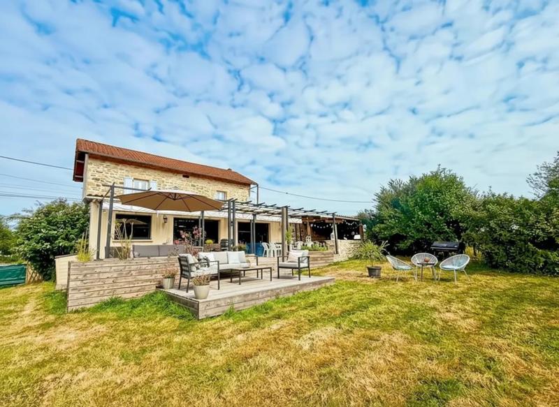 Maison en pierre - 140 m² - 5 pièces