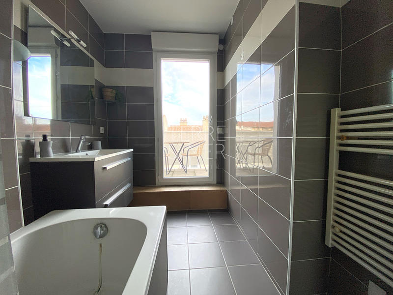 Appartement - 92 m² - 4 pièces