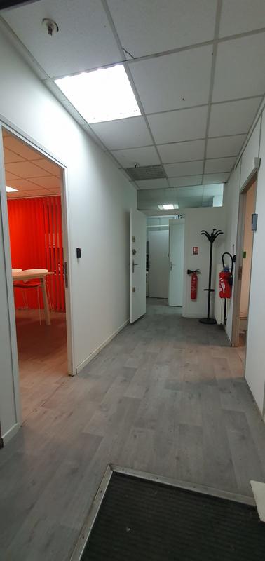 Local d'activités - 120 m²