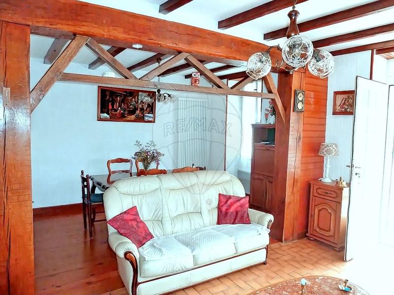 Maison en pierre - 102 m² - 6 pièces