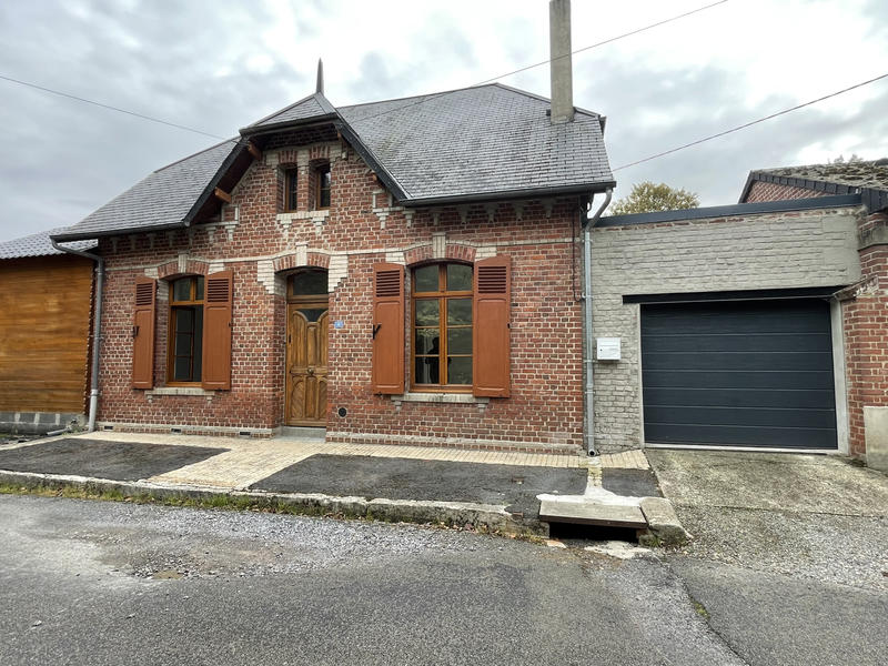 Maison - 90 m² - 4 pièces