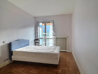 Appartement - 81 m² - 3 pièces