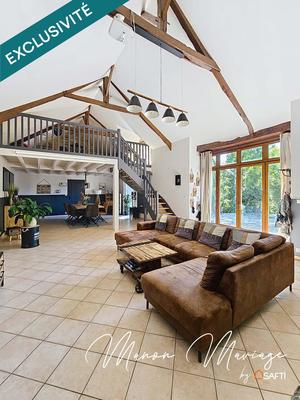 Maison - 216 m² - 5 pièces