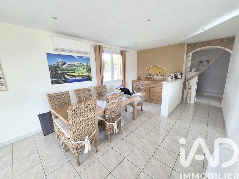 Maison - 102 m² - 4 pièces