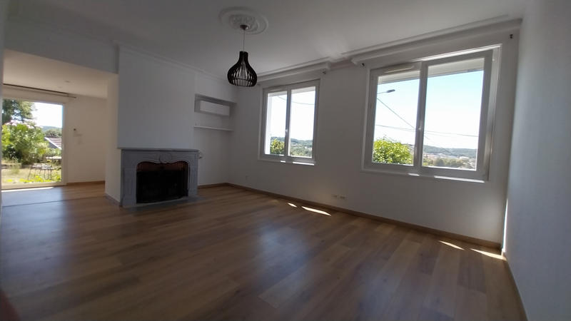 Maison - 198 m² - 8 pièces