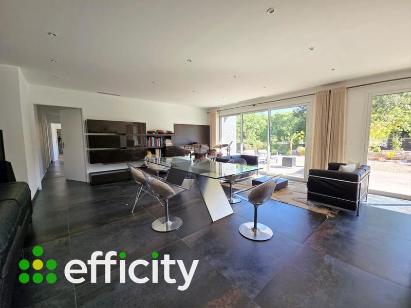 Villa - 203 m² - 5 pièces