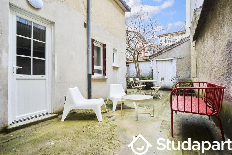 Chambre - 10 m² - 1 pièce