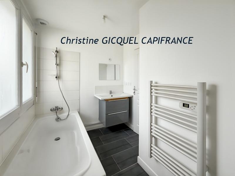 Maison de ville - 75 m² - 4 pièces