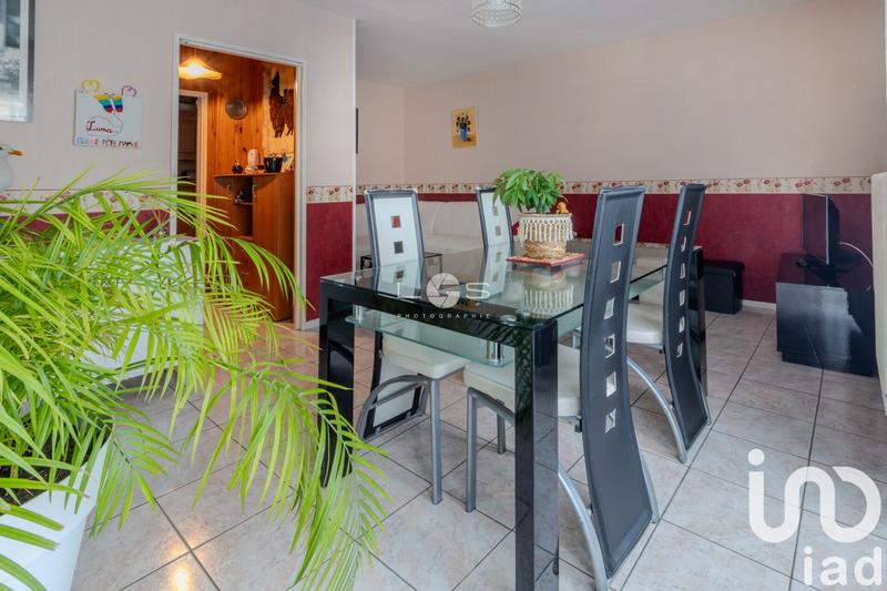 Maison - 92 m² - 5 pièces