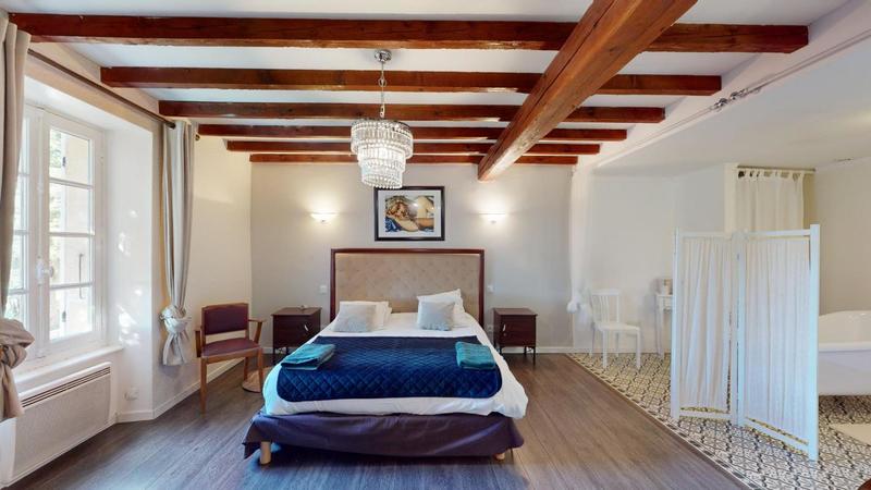 Corps de ferme - 567 m² - 20 pièces