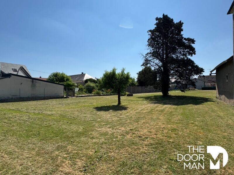 Terrain constructible - 900 m²