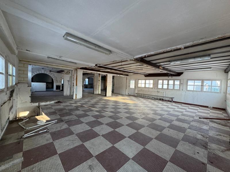 Propriété - 550 m² - 15 pièces