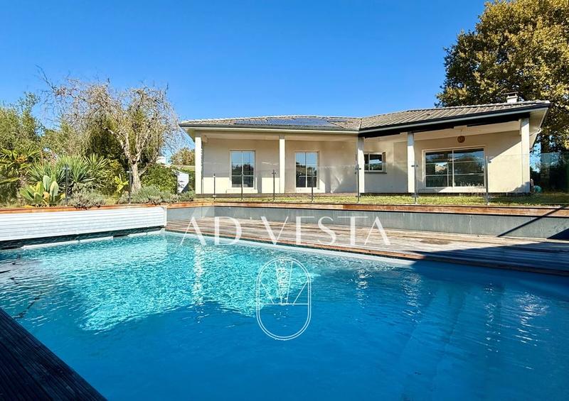 Maison - 166 m² - 6 pièces