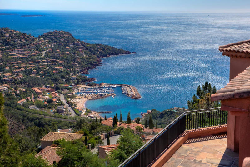 Villa - 596 m² - 13 pièces